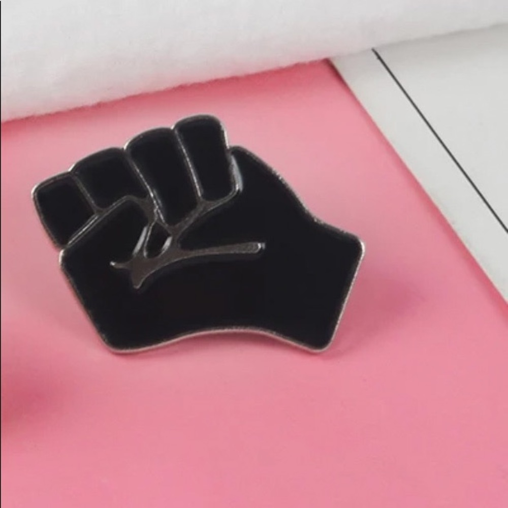 BLM - Black Lives Matter Handmade Enamel Pin - Picture 5 of 16